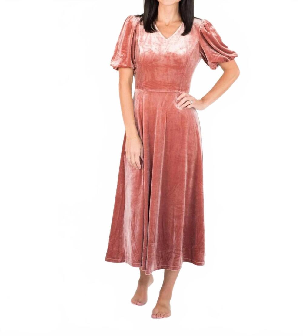 NEW TEA N ROSE brinklie velvet dress in blush